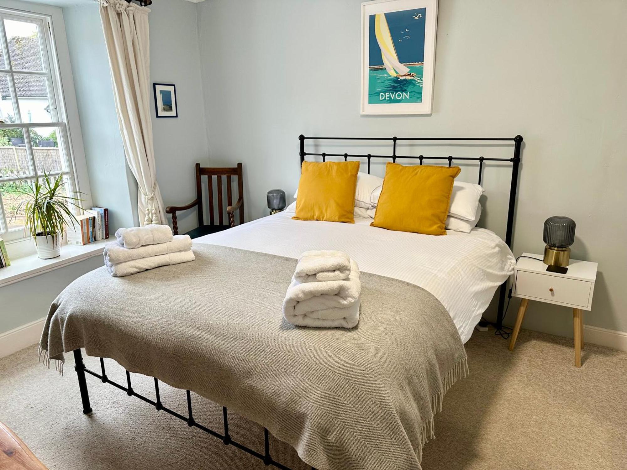The Old Bakehouse Bed & Breakfast Colyton Екстериор снимка