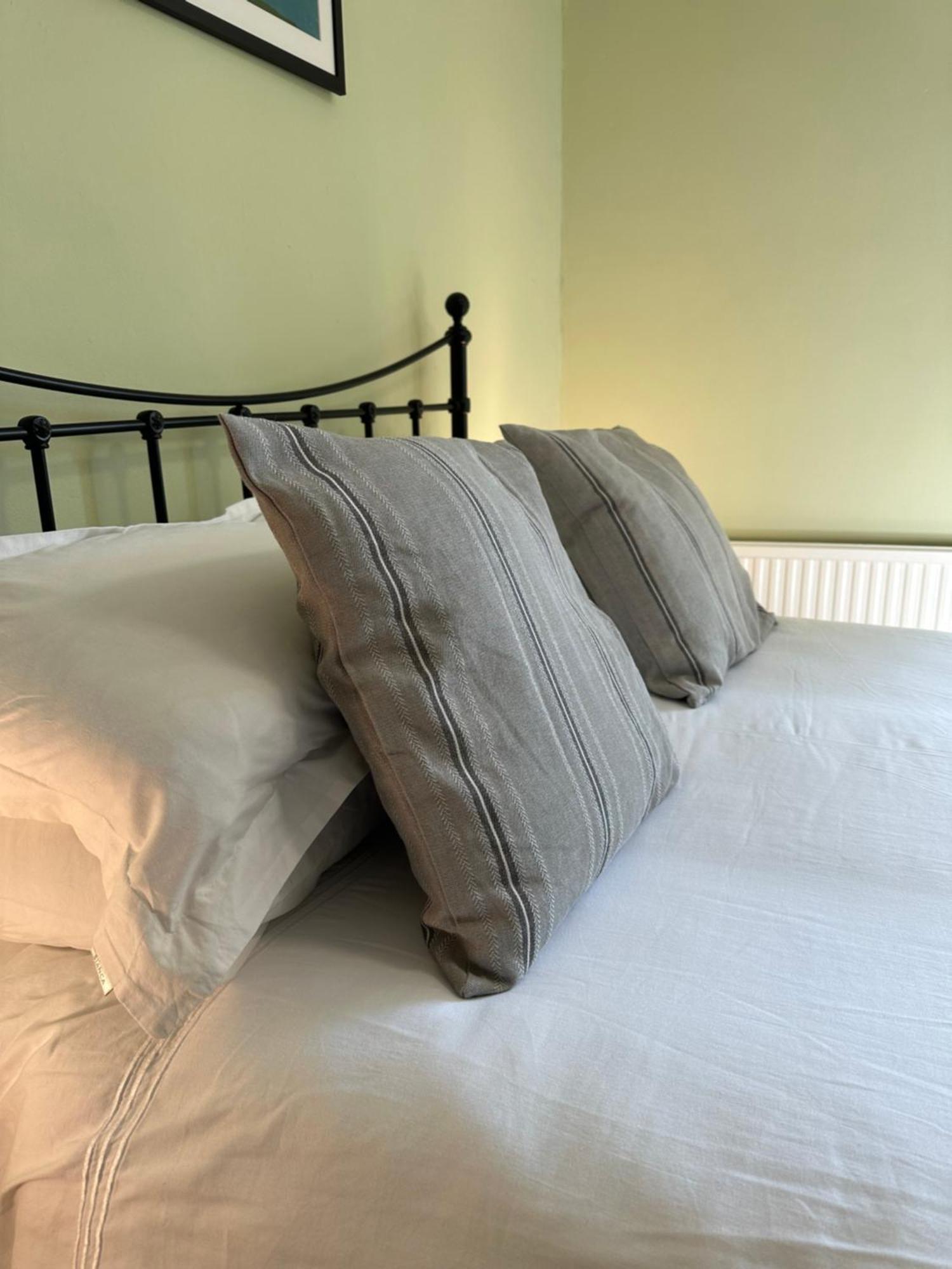 The Old Bakehouse Bed & Breakfast Colyton Екстериор снимка